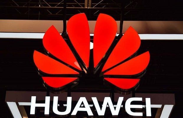 Huawei Gives Russian Staff a Month's Leave