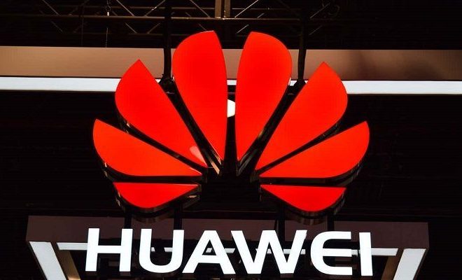 Huawei Gives Russian Staff a Month's Leave
