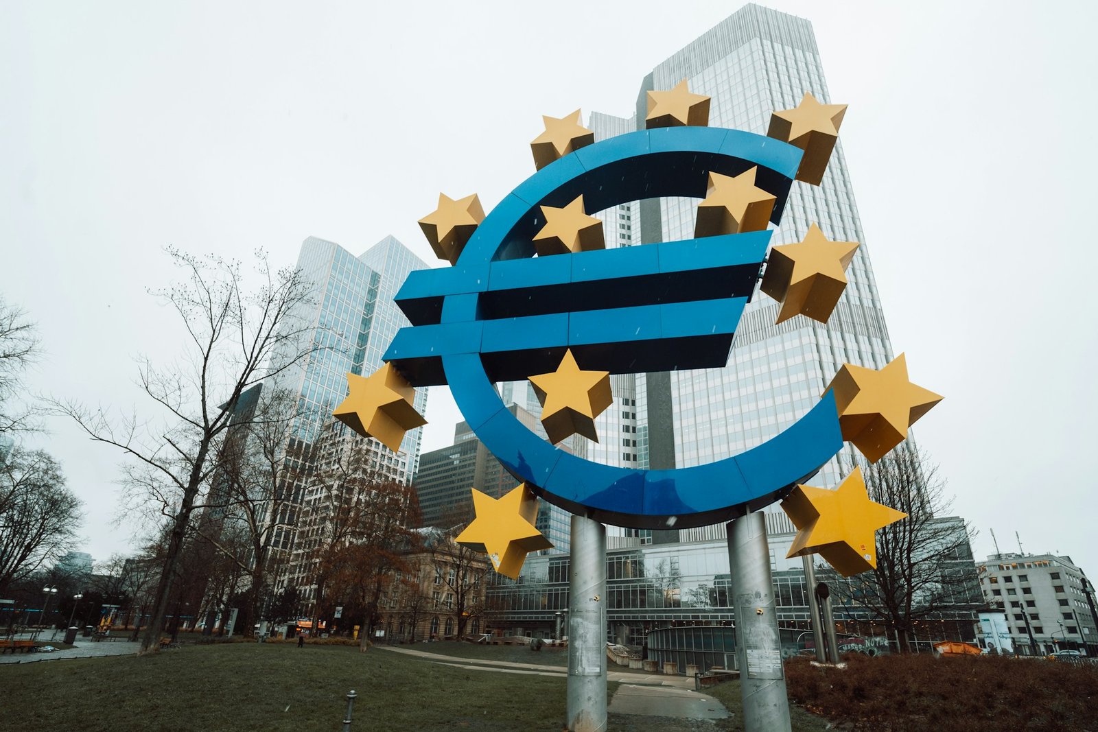 European Central Bank Holds Interest Rates Steady